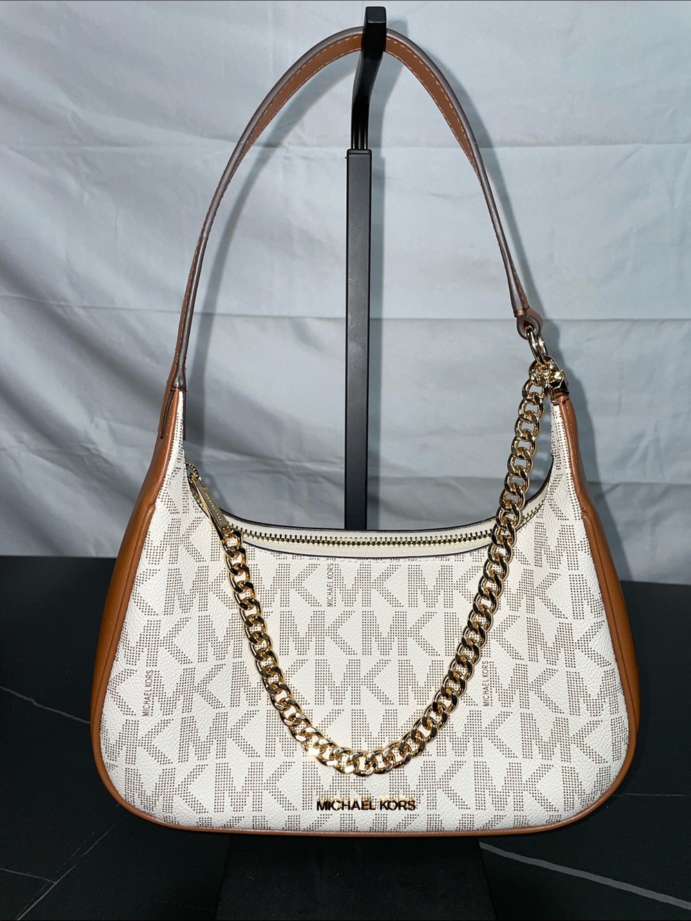MICHAEL KORS VANILLA LUCINDA SMALL POUCHETTE SHOULDER BAG FTL-09-047